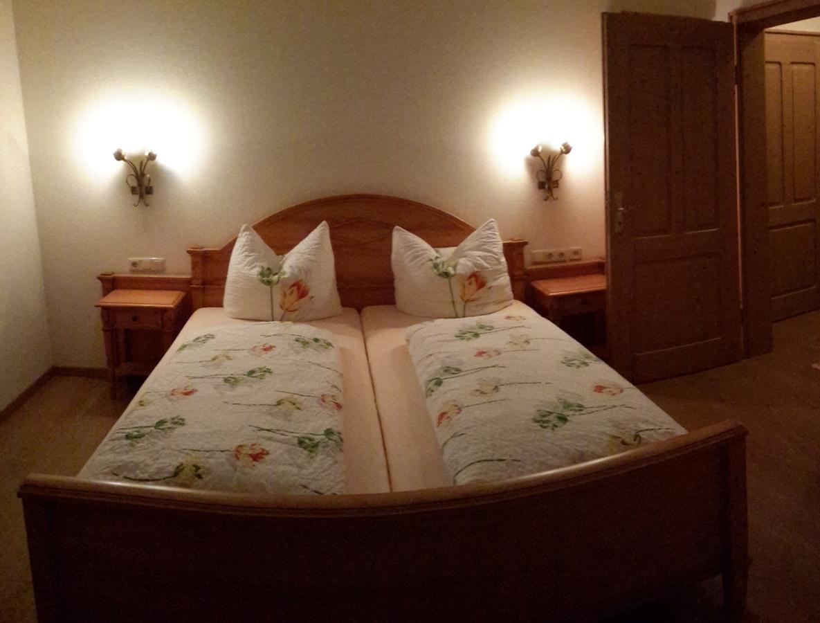 Hotel Gruner Hahn Schippach  Pokój zdjęcie